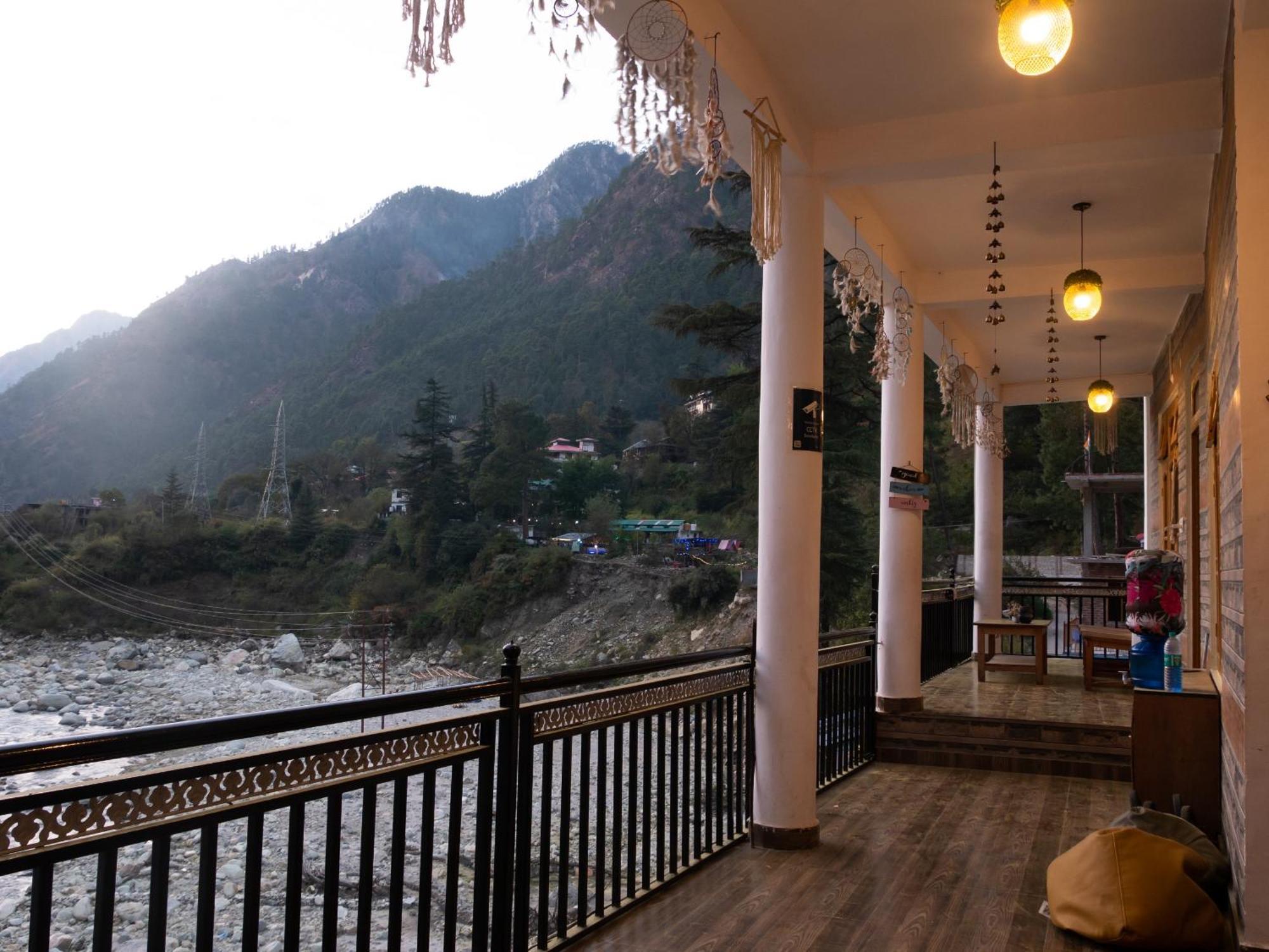 Wabi Sabi Riverside Hostel 카솔 외부 사진